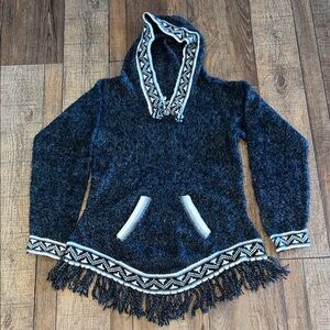 Pahuart SRL alpaca Women's Black and White Hooded Sweater